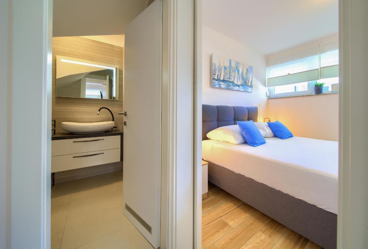 Villa Solis Lacus Modern Apartment - Private Heated Pool - Smart Tv Sky X - Free Parking Njivice Exterior foto